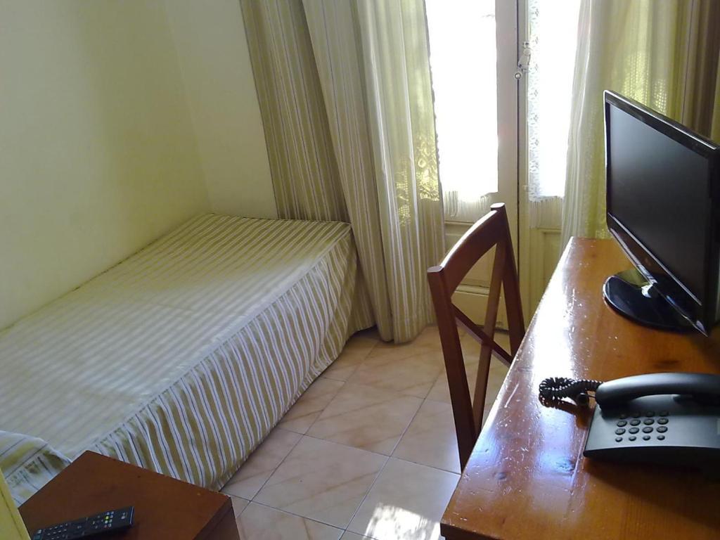 Single Room,26455103:JPEG