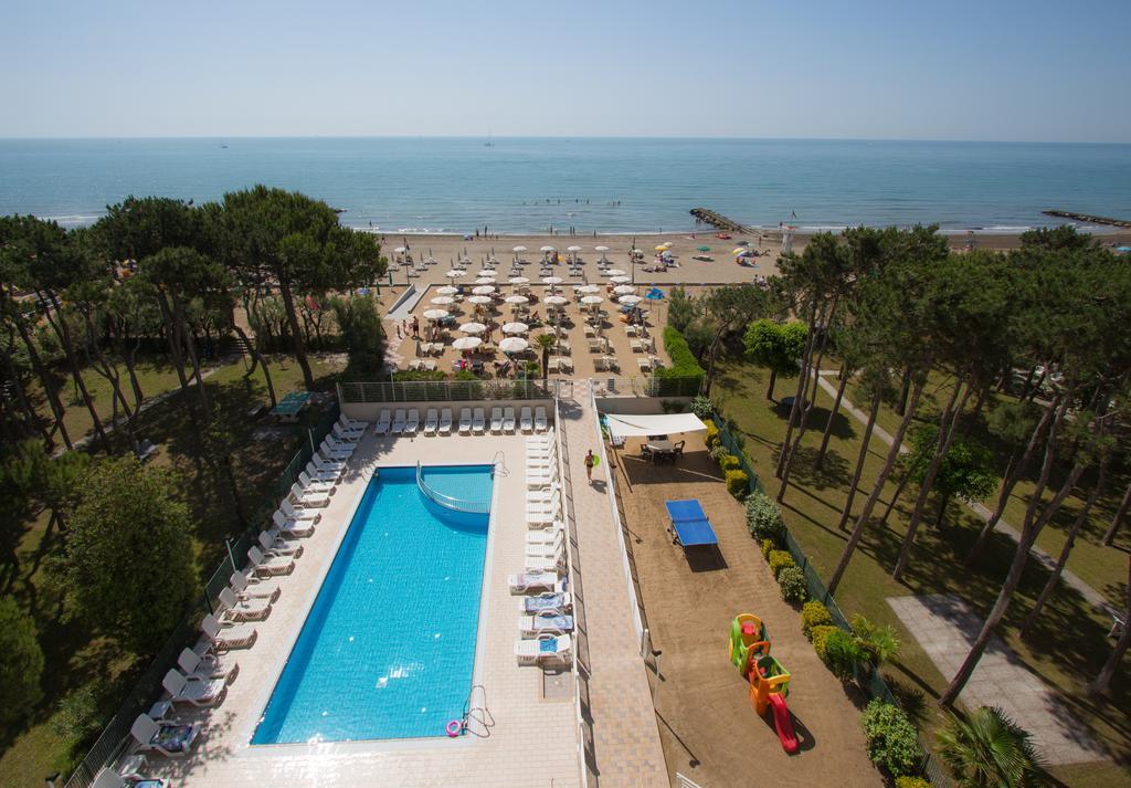 One-Bedroom Apartment Sea View
