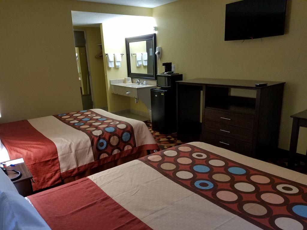 Queen Room with Two Queen Beds - Non-Smoking