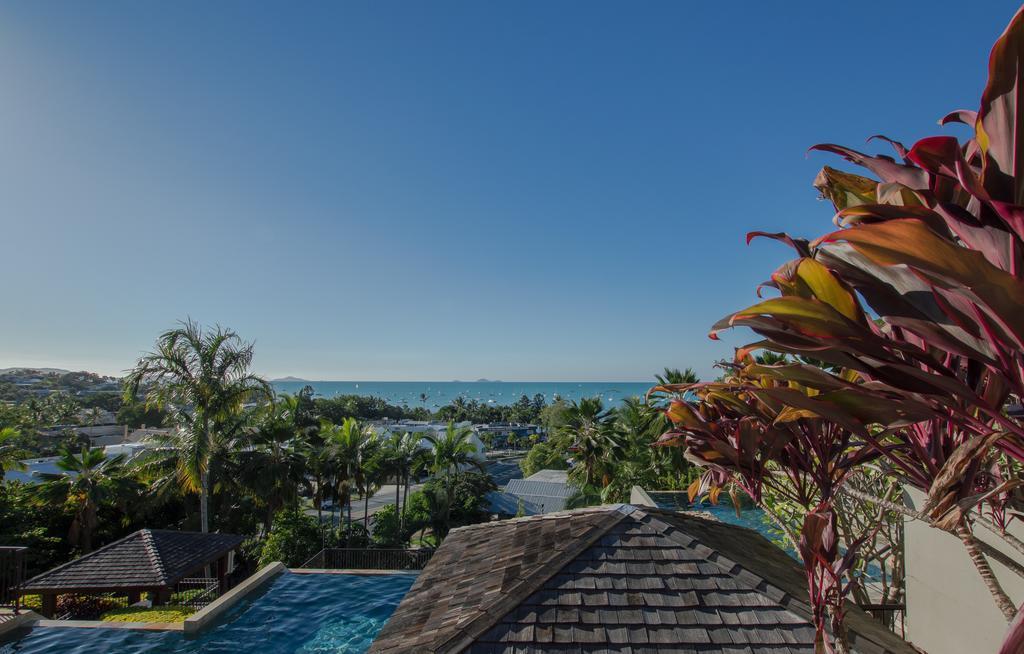 Two Bedroom Two Bathroom Apartment with Balcony and Ocean View