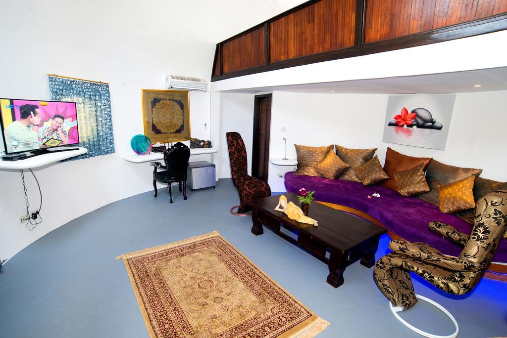 Vila Loteng 2-Kamar Tidur dengan Kolam Renang Pribadi