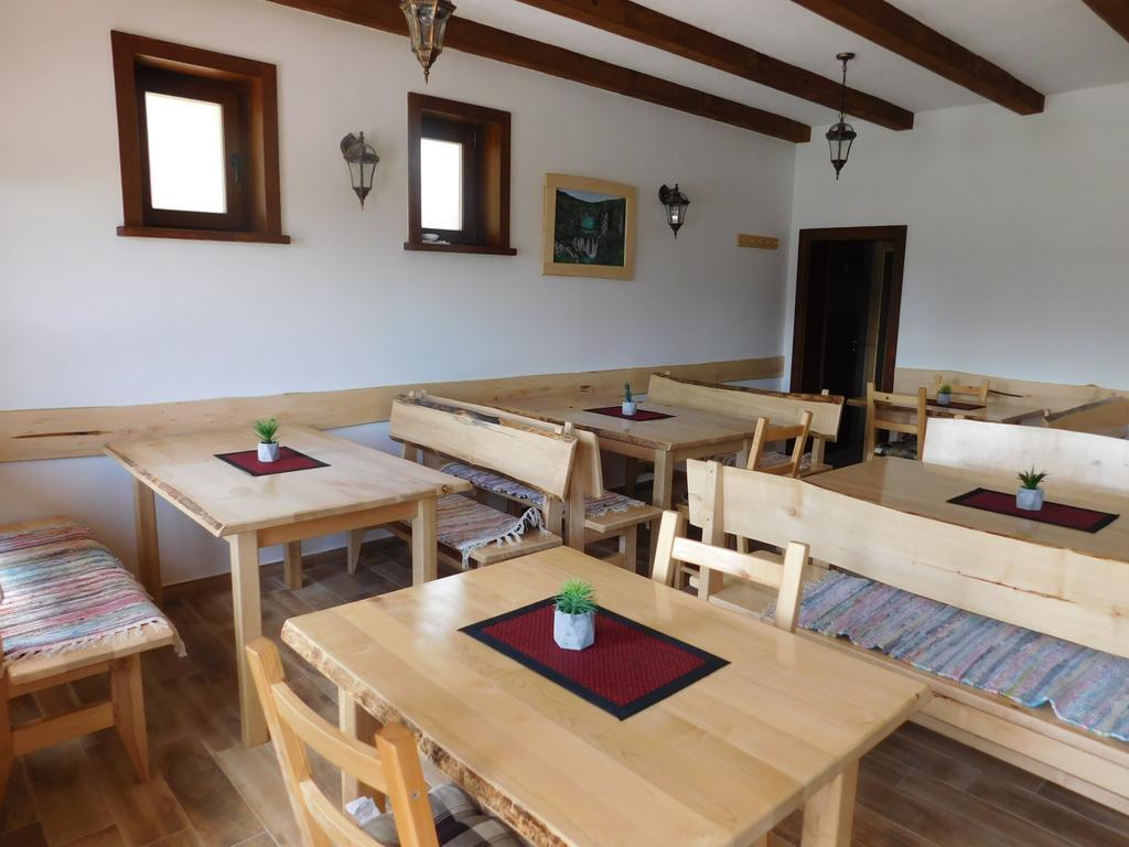 Deluxe Double or Twin Room with Balcony (4 Adults)