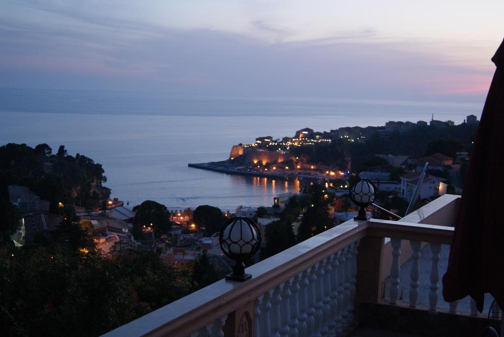 Double Room with Balcony and Sea View,267681393:JPEG