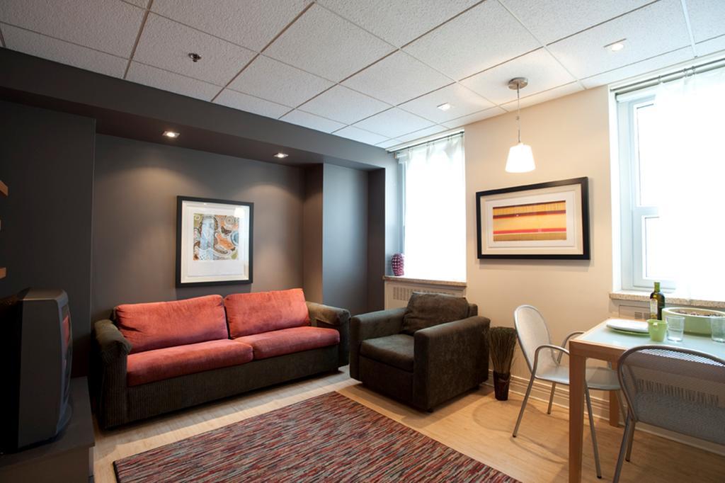 Suite Lit Queen-Size avec Salle de Bains Privative