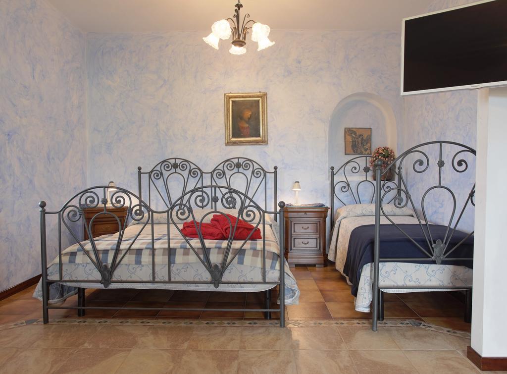 Triple Room with Terrace