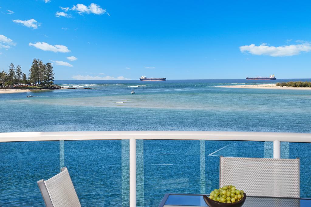 Two-Bedroom Penthouse Apartment - Absolute Waterfront