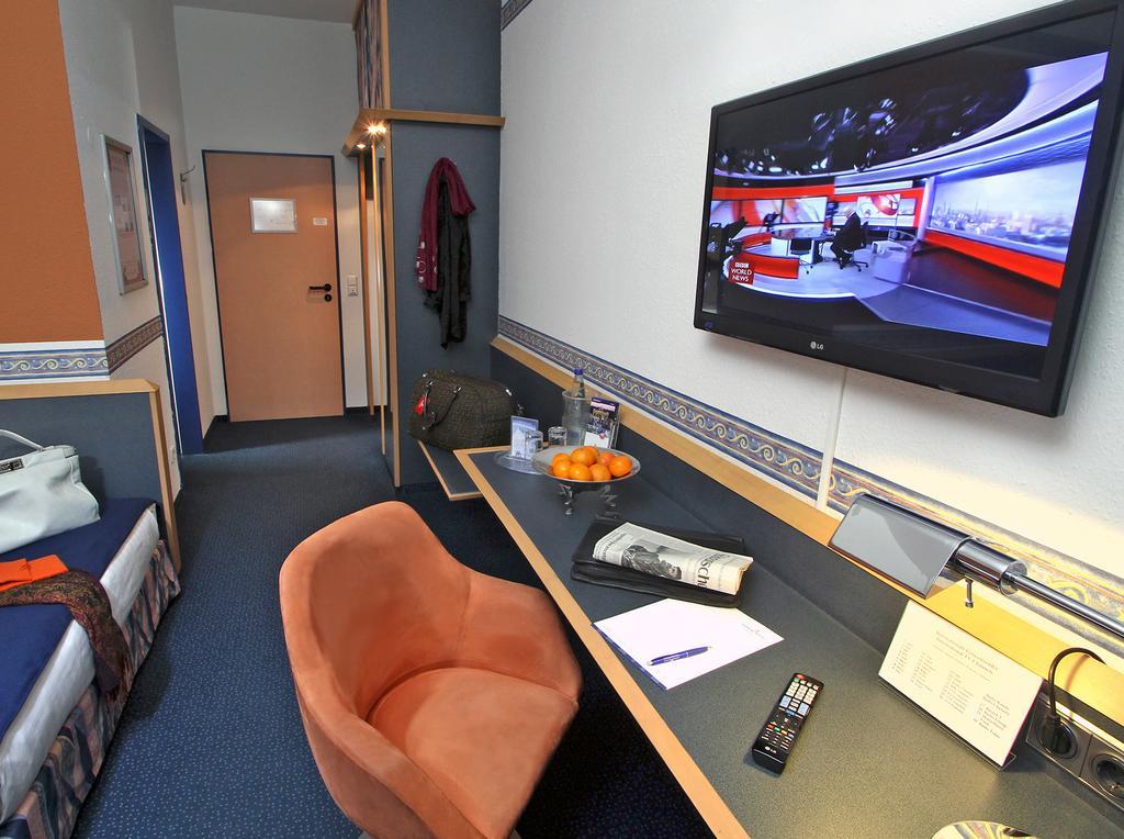 Double Room,61062211:JPEG