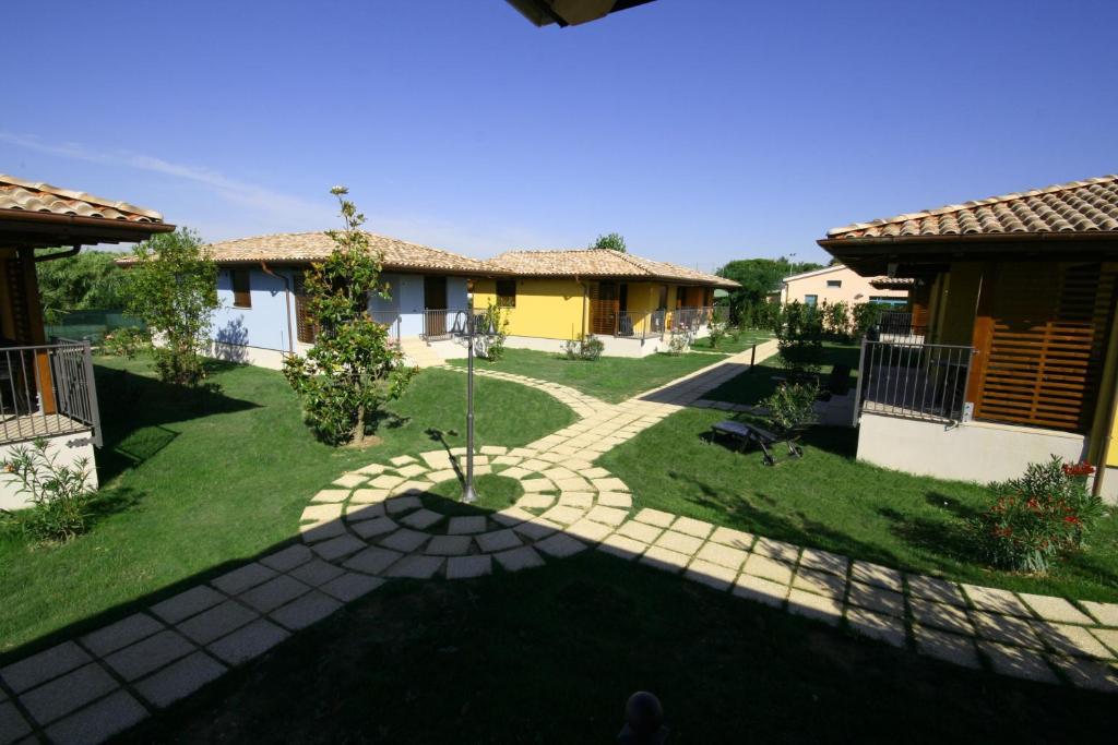 Villa with Beach Access