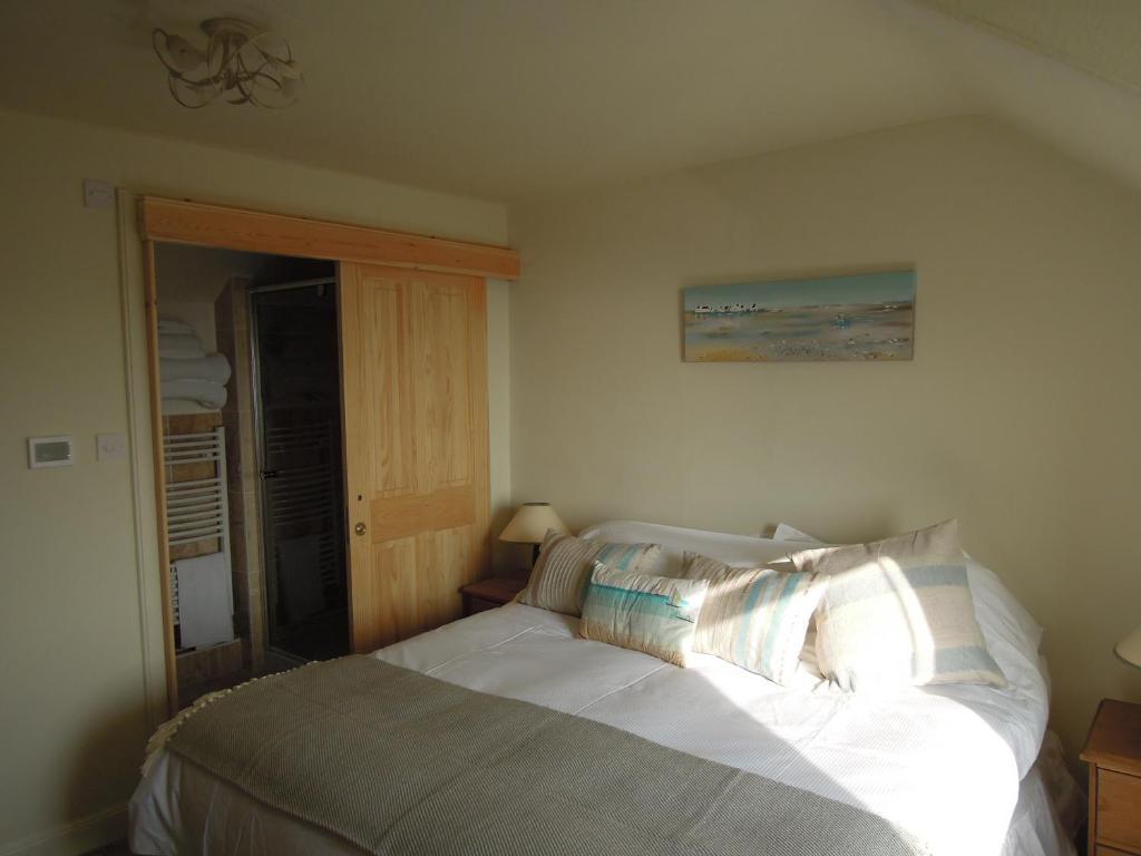 Double or Twin Room with Sea View
