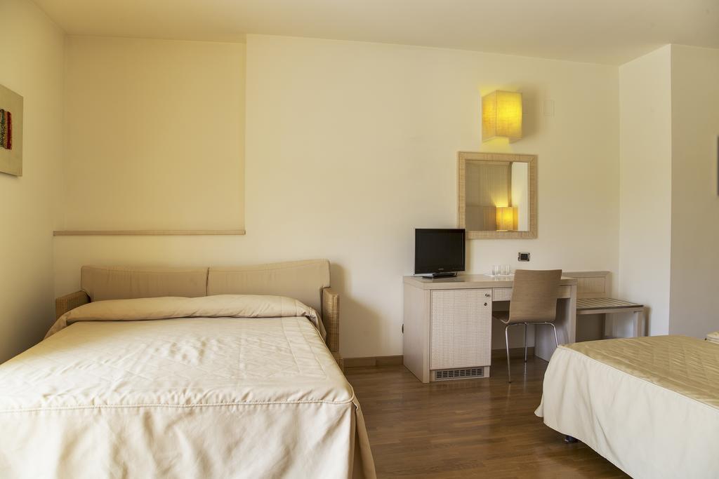 Superior Triple Room with Sea View