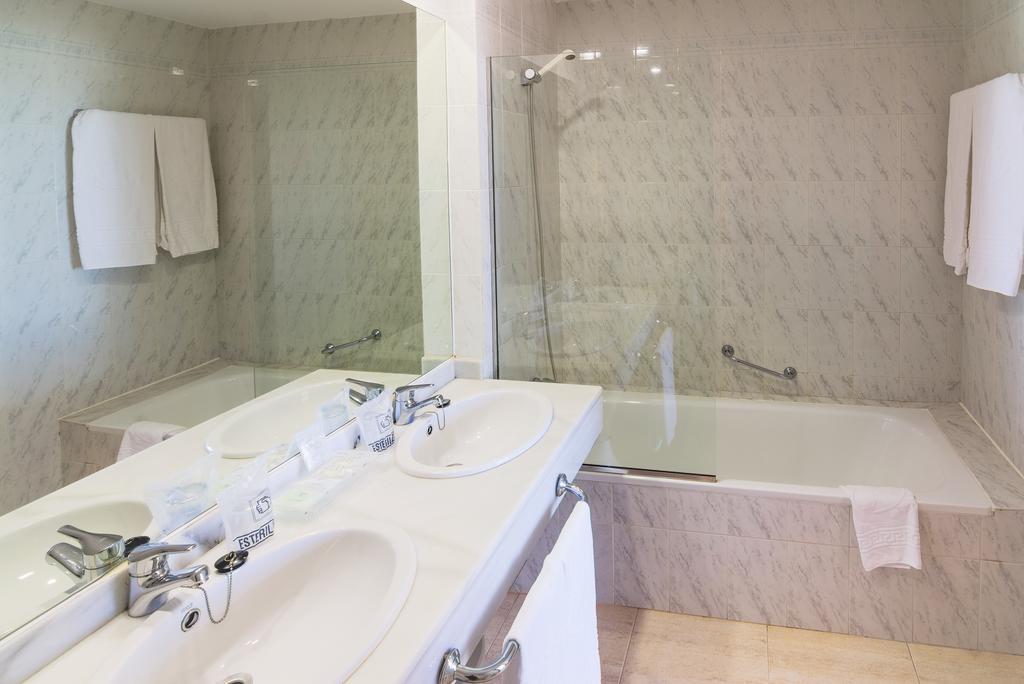 Chambre Double ou Lits Jumeaux