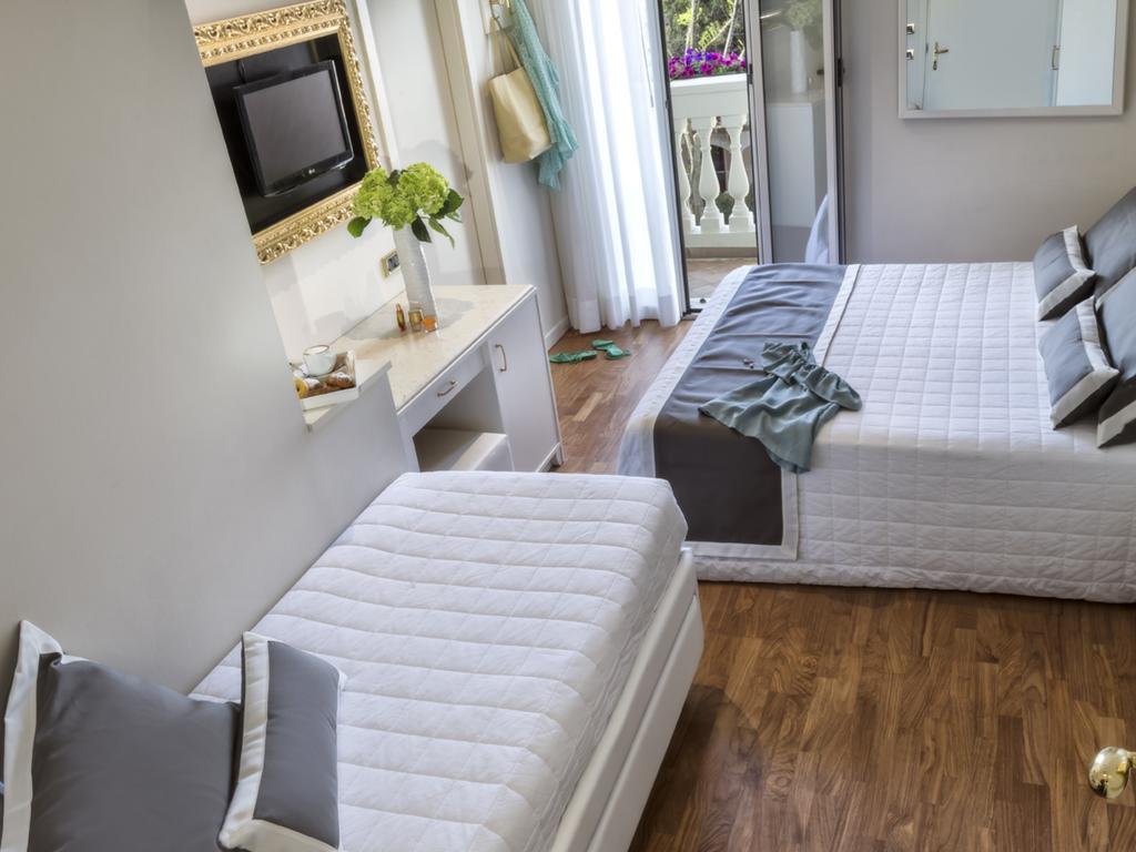 Triple Room Balcony