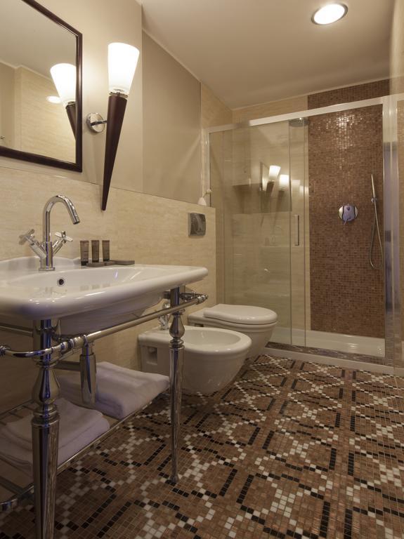 Superior Double Room with Lake View