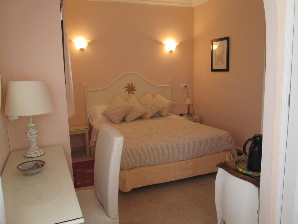 Double Room with Balcony and Sea View