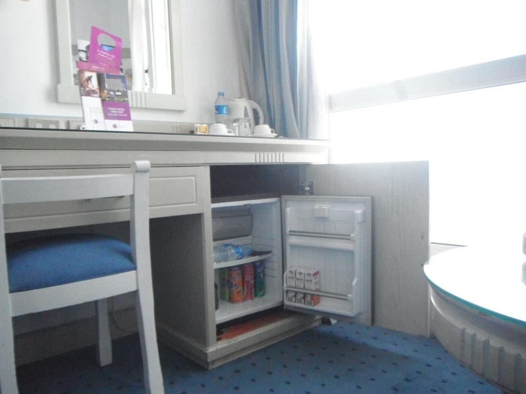 Standard Room with Partial Sea View,848564579:JPEG