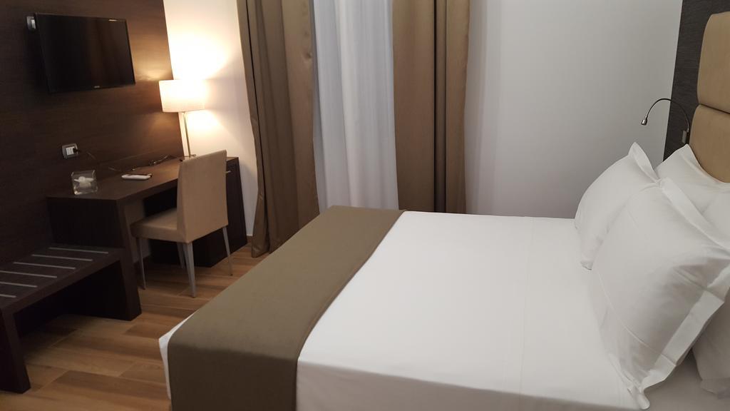 Double Room Private External Bathroom