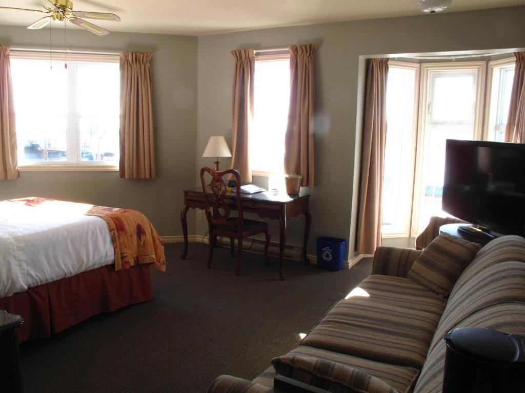 Queen Room with Ocean View