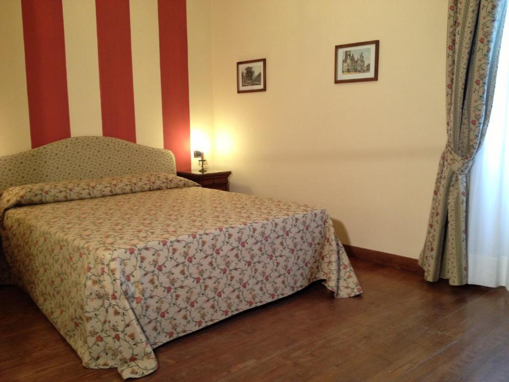 Two Connecting Double Rooms (4 Adults)