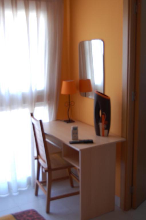 Single Room,644085219:JPEG