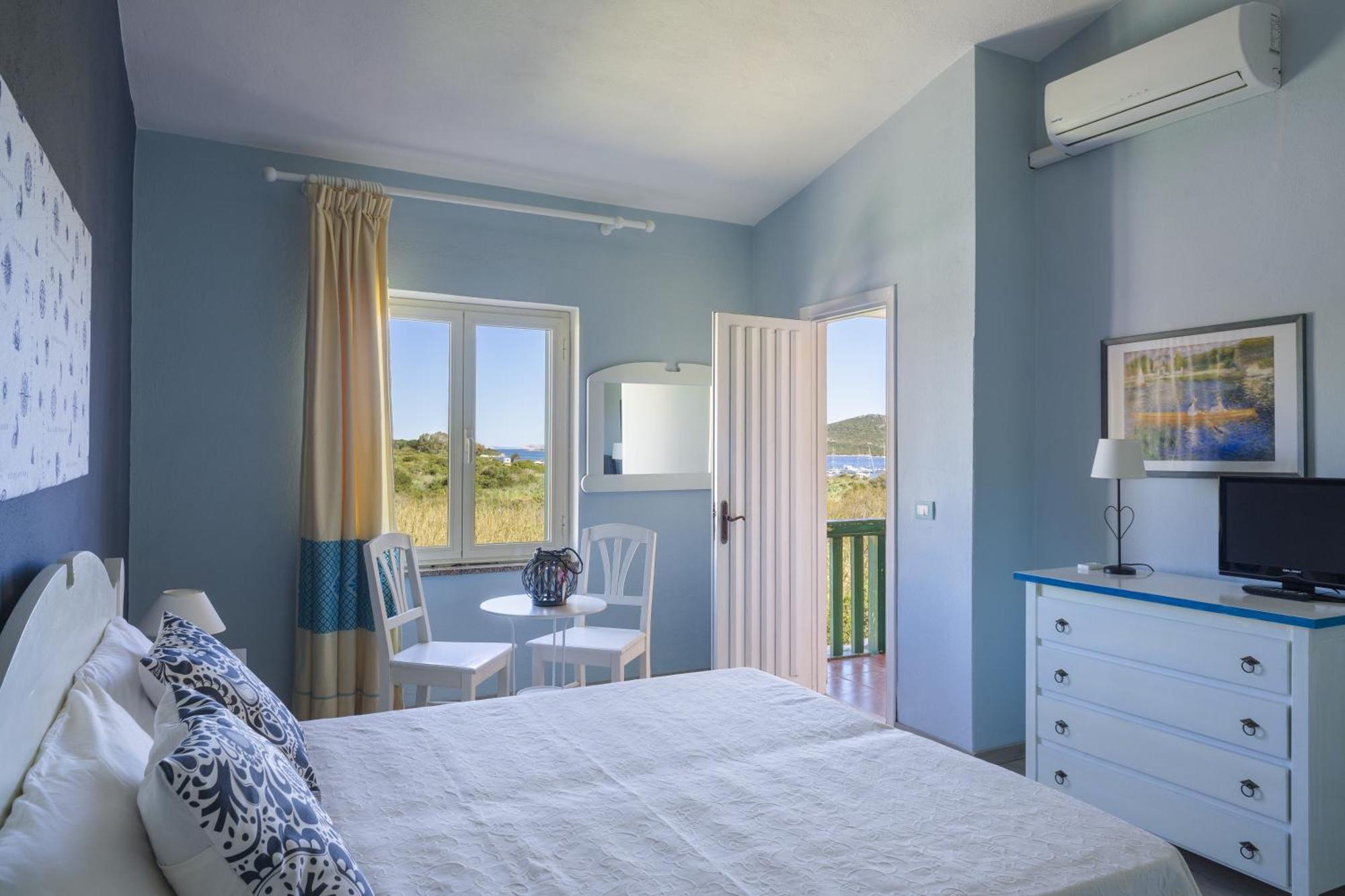 Triple Room with Sea View