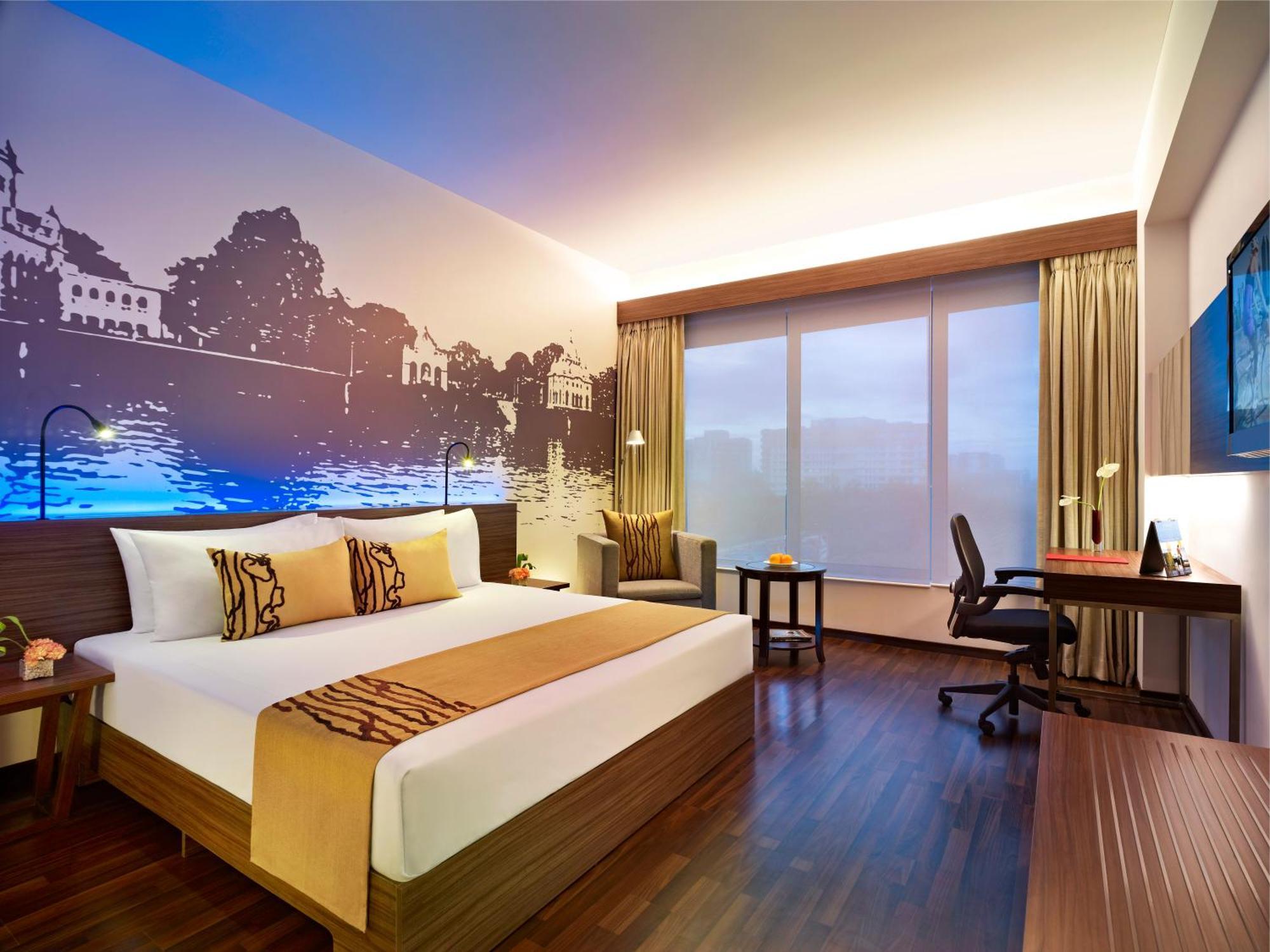 Superior Room City View King Bed
