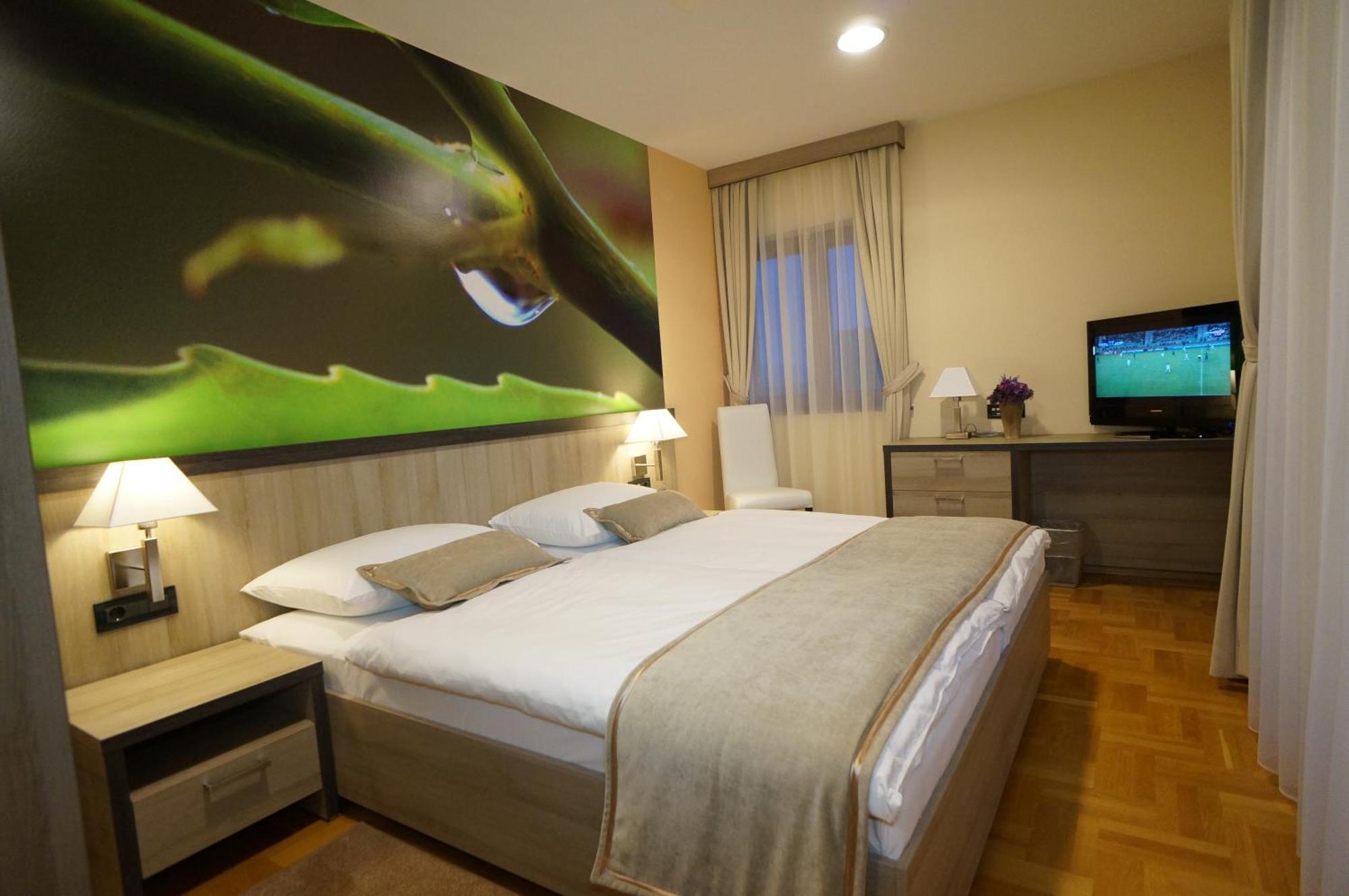 Two-Bedroom Suite,381913471:JPEG