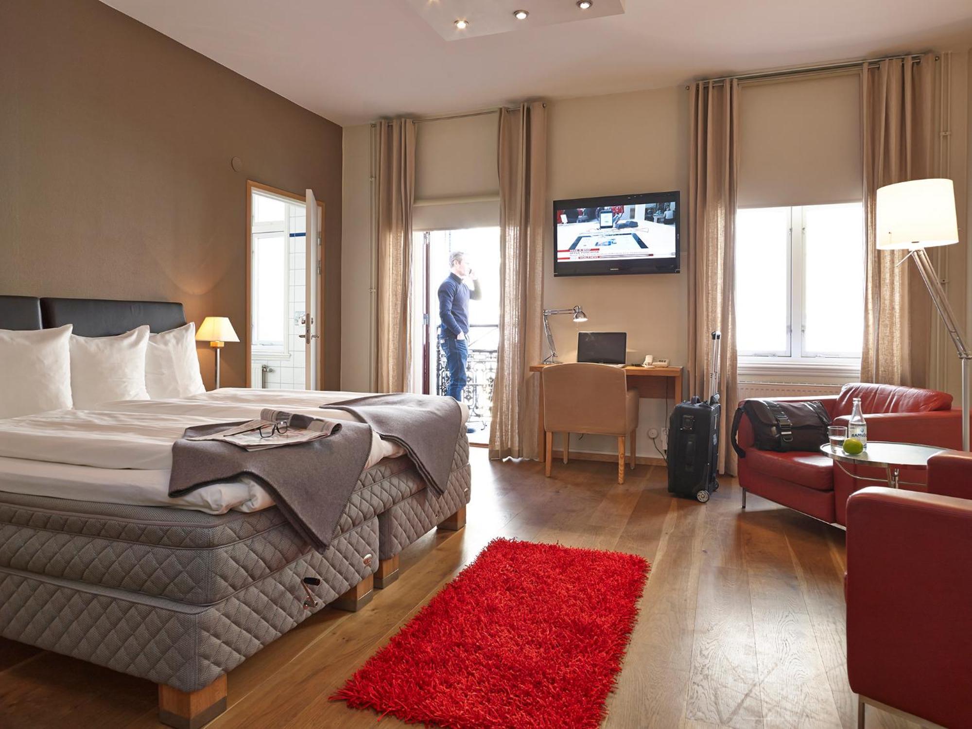 Deluxe Double King Room