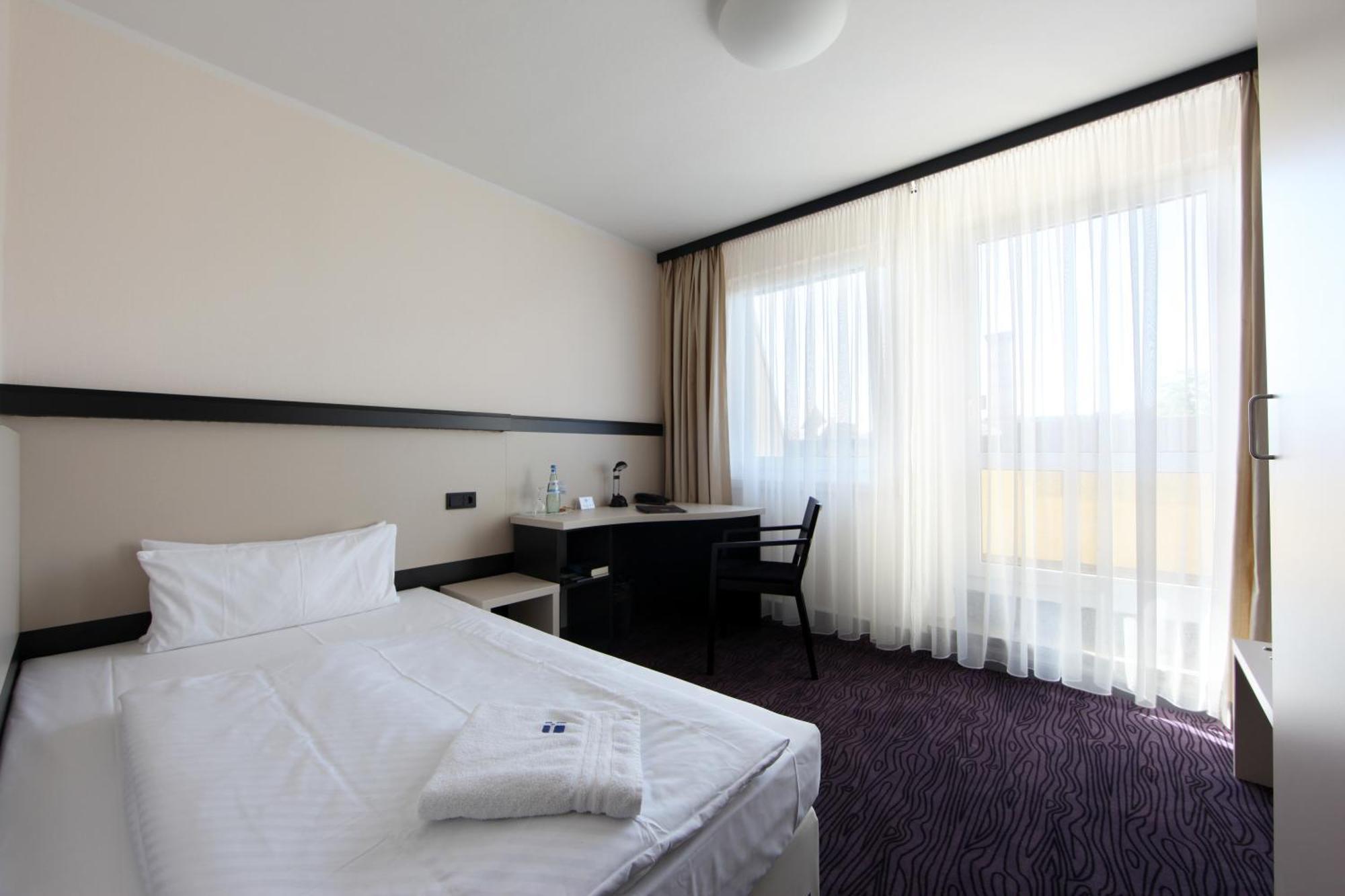 Single Room,1227813155:JPEG