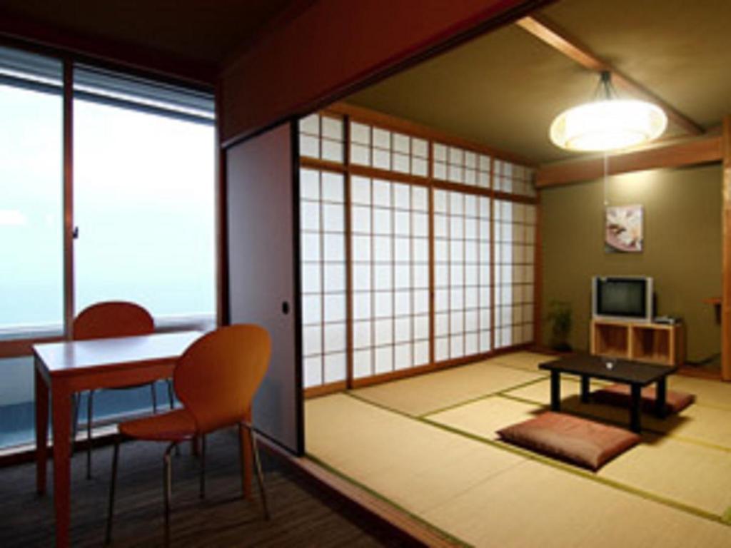 Japanese-Style Standard Room with Sea View - Smoking