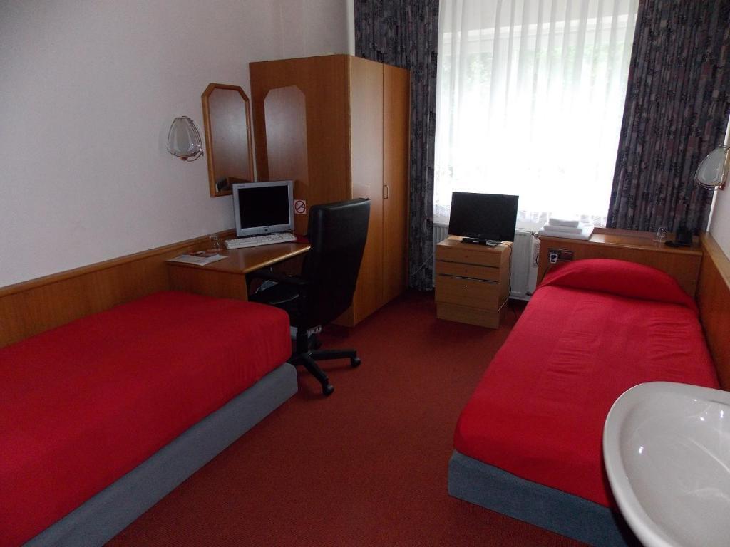 Two-Bedroom Apartment (4 Adults)