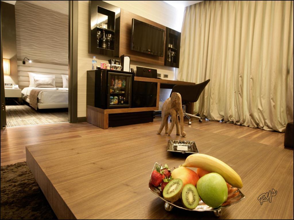 Double Suite,31460930:JPEG