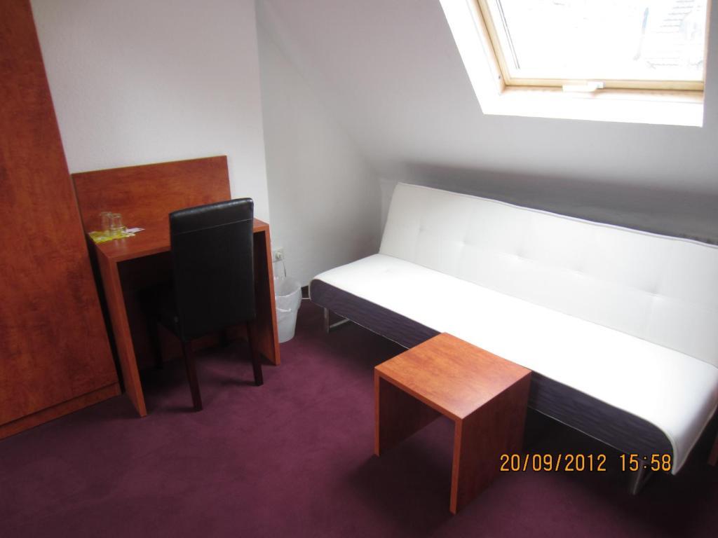Double Room,48395884:JPEG