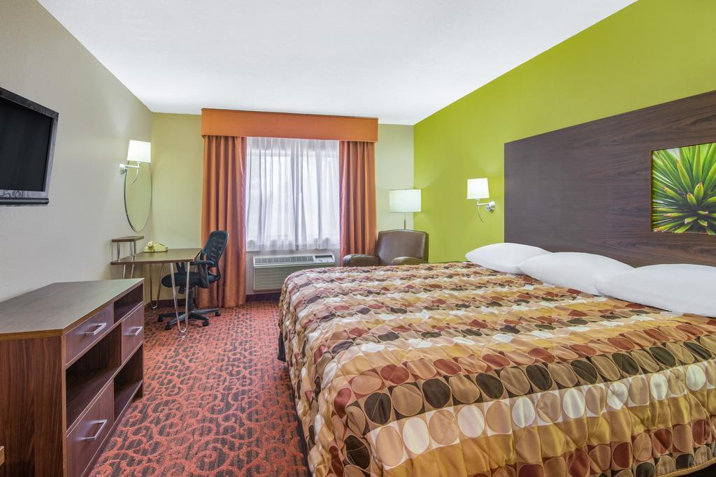 King Room - Non-Smoking