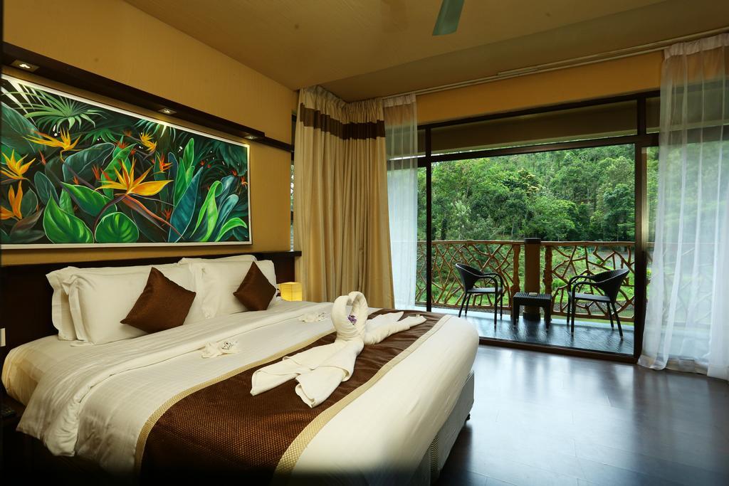 Planters Villa with Jacuzzi