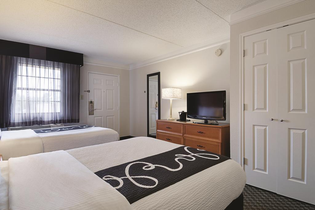 Double Room with Two Double Beds - Non-Smoking