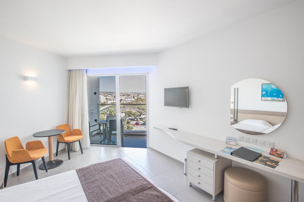 Double or Twin Room City View