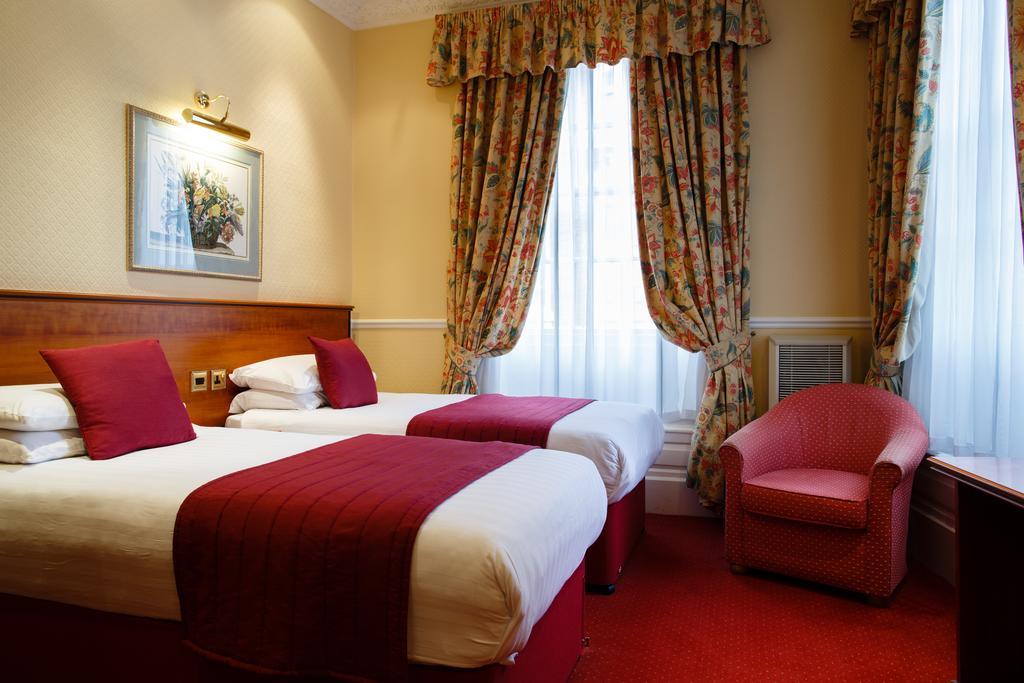 Standard Twin Room - Non-Smoking