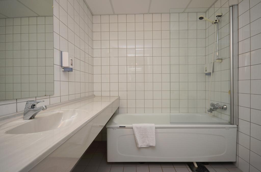 Single Room,1039045498:JPEG