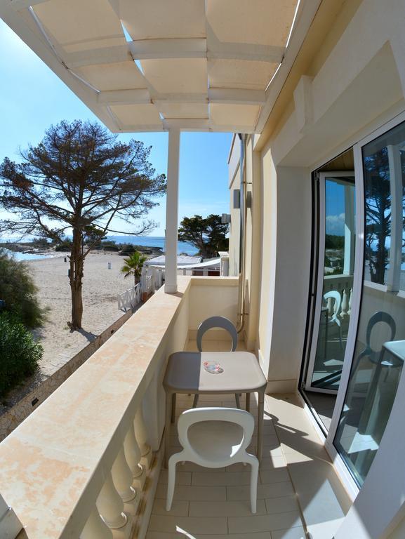 Double Room with Balcony and Partial Sea View