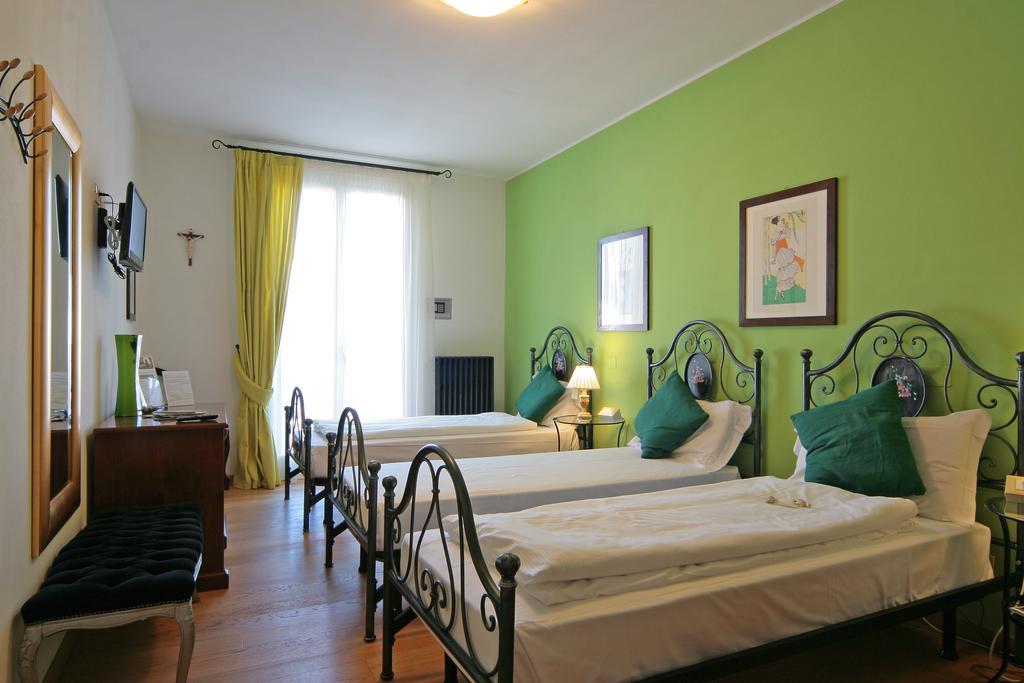 Dreibettzimmer