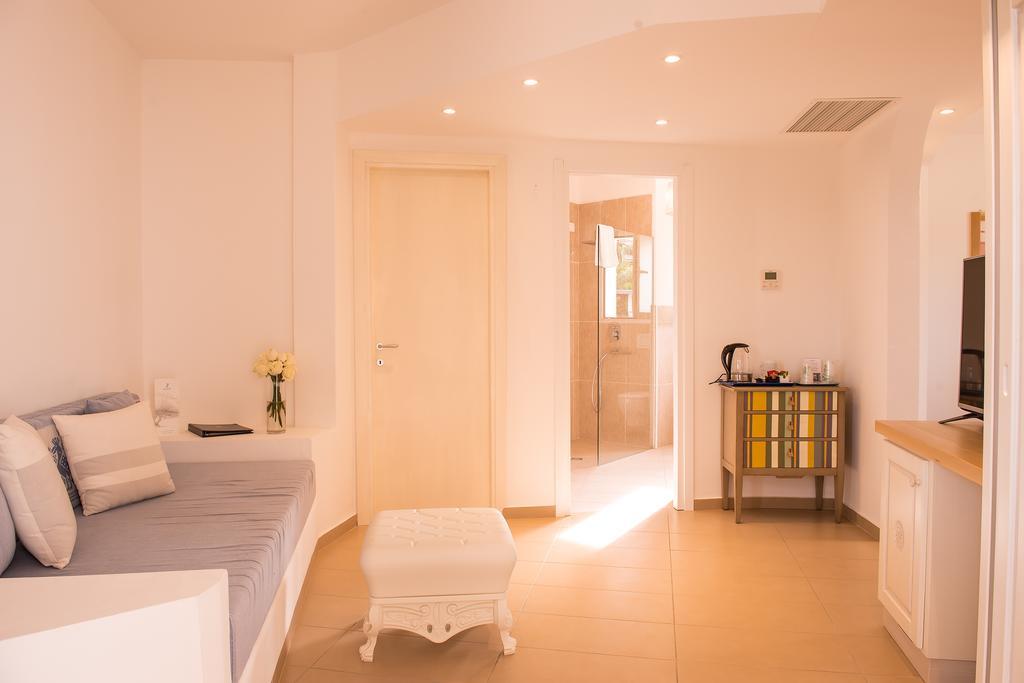 Suite with Private Pool