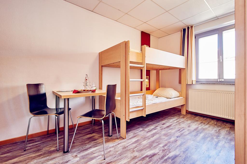 Eenpersoonsbed in Vrouwenslaapzaal