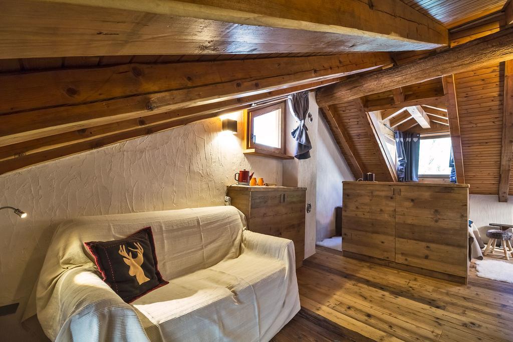 Suite with Mountain View