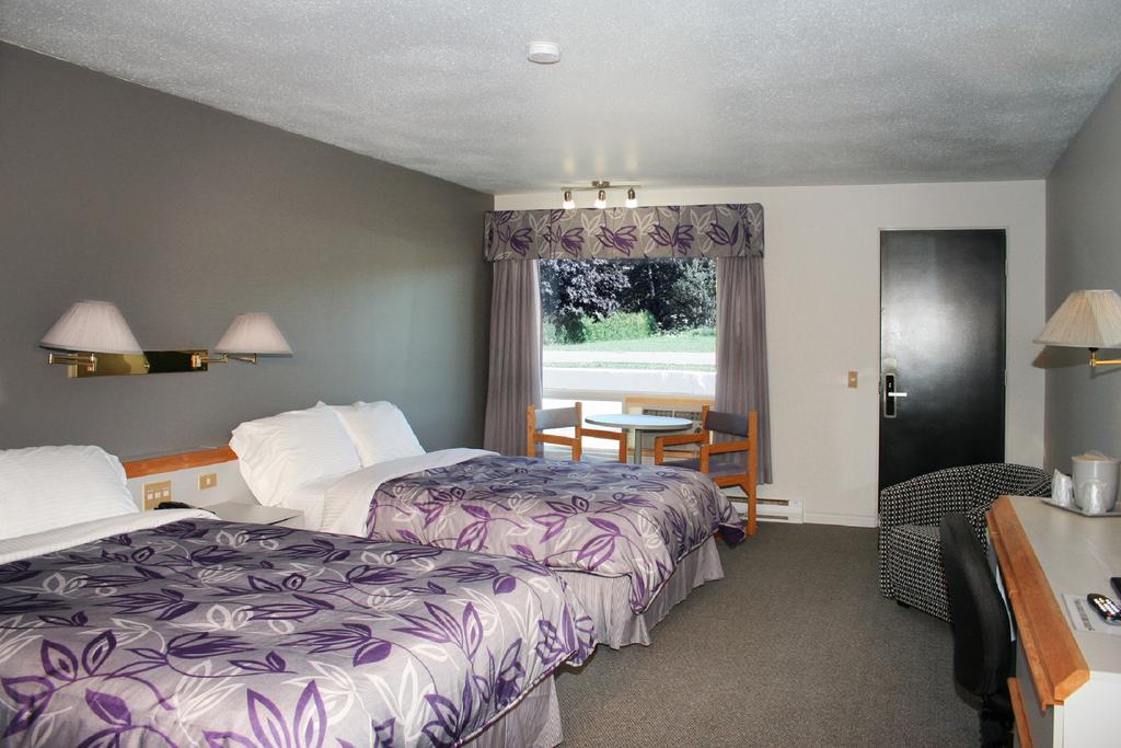 Superior Double Room with Two Double Beds