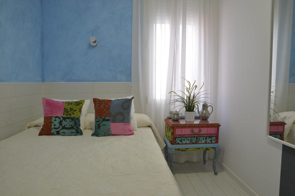 Budget Double Room,224164112:JPEG