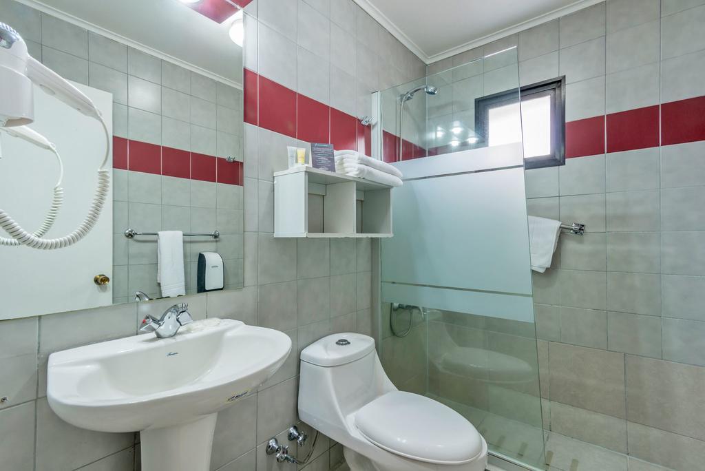 Standard Queen Room
