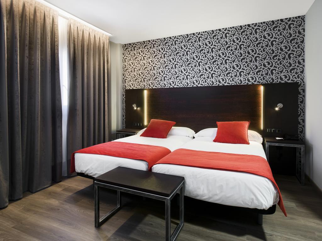 Twin Room with Parking