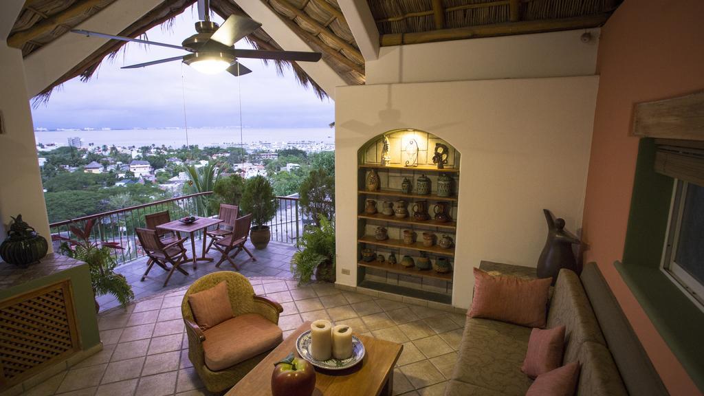 Suite with Balcony and Sea View