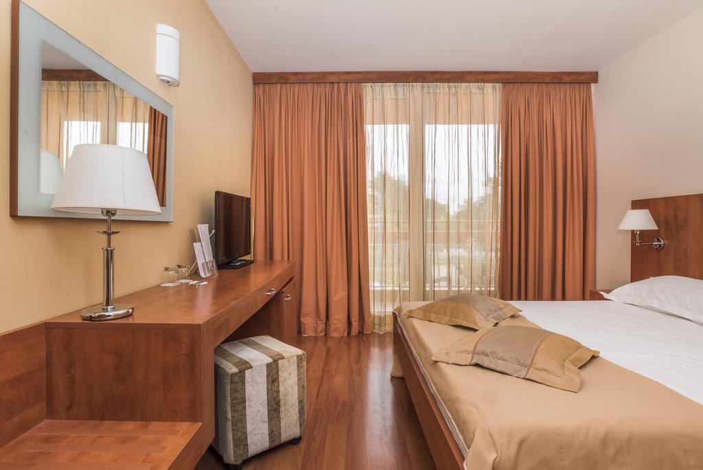 Economy Single Room - Park Side