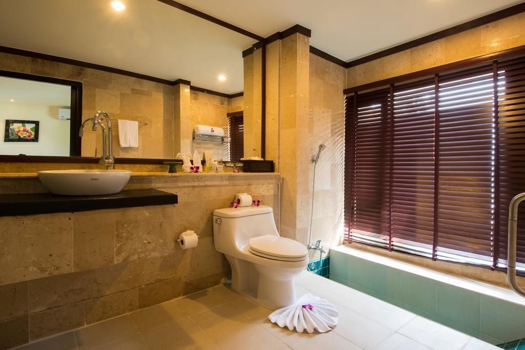 Deluxe Double or Twin Room with Spa Pool and Sea View